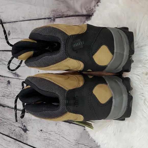 Vasque Vibram Tan and Black Women's Hiking Boots Size 8.5 NWOT