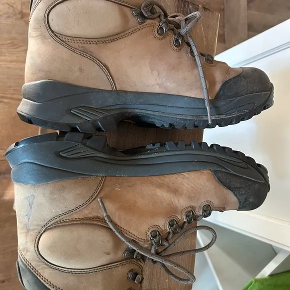 Vasque Wasatch Hiking Boots Mens 13 M Brown GoreTex Leather Vibram Style 7166