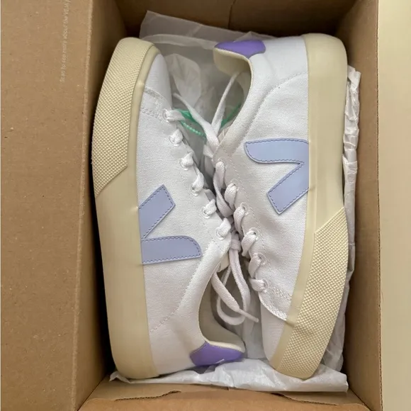 Veja Campo Lace-Up Sneakers