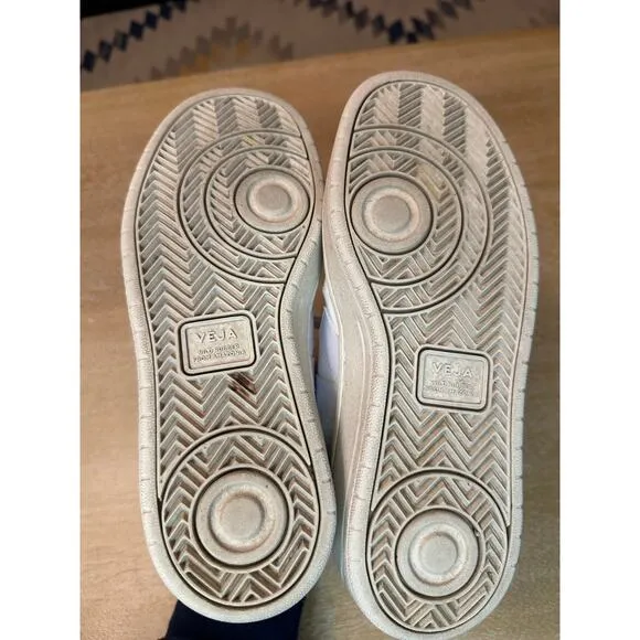 Veja V-10 Sneakers Size 8