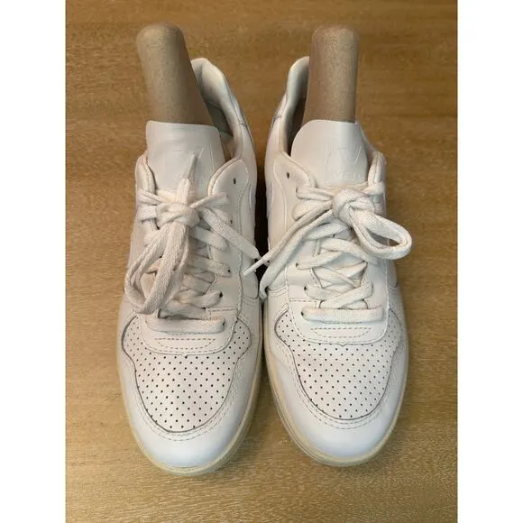 Veja V-10 Sneakers Size 8