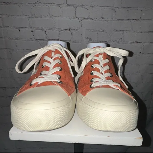 VEJA WATA II LOW CANVAS Sneakers women’s size 10