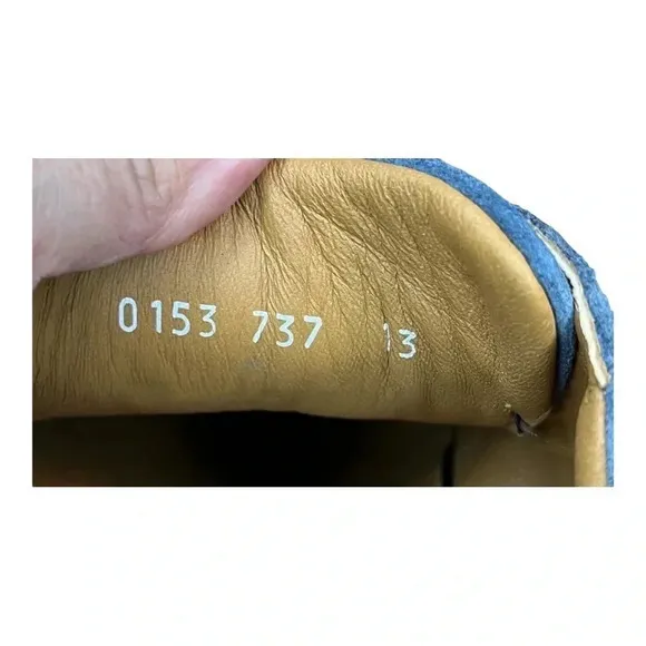 VELLAPAIS DUBOCE SUEDE SNEAKER NAVY &amp;‎ RED LEATHER ACCENTS NEVER WORN SIZ…