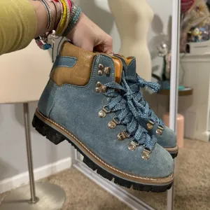 Vintage 90’s Blue Hiking Boots