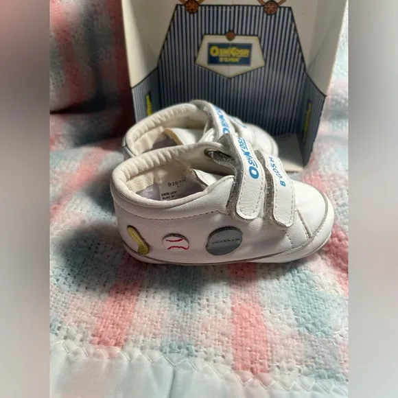 Vintage Oshkosh B’gosh Baby Shoes Size 2