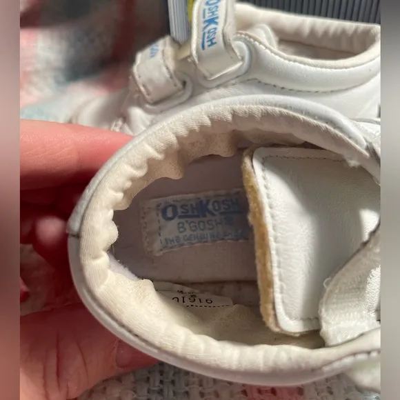 Vintage Oshkosh B’gosh Baby Shoes Size 2