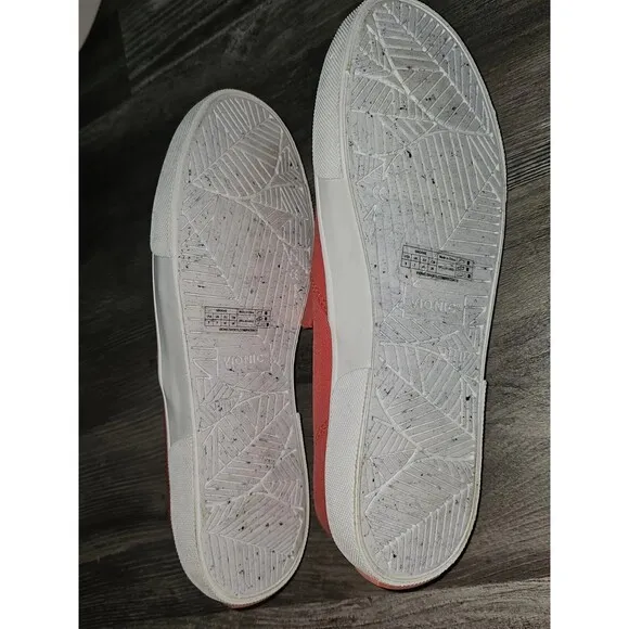 Vionic Groove Womens 9 US Slip On Sneakers Casual Canvas Comfort Shoe Poppy
