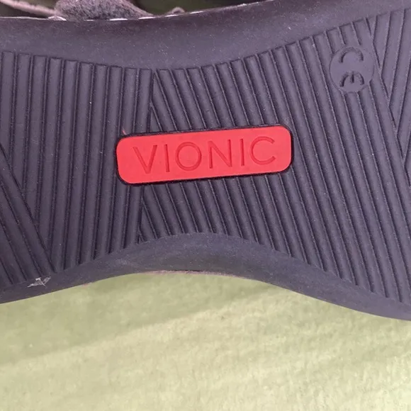 VIONIC with ORTHAHEEL Technology