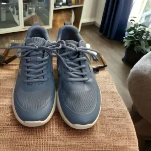 Vionic Women's Brisk Miles II Comfort Walking Sneaker Size 7