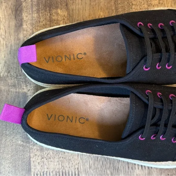 Vionic Women’s Essence Jovie Women's Canvas Casual Elastic Lace Sneaker BLK Sz 7