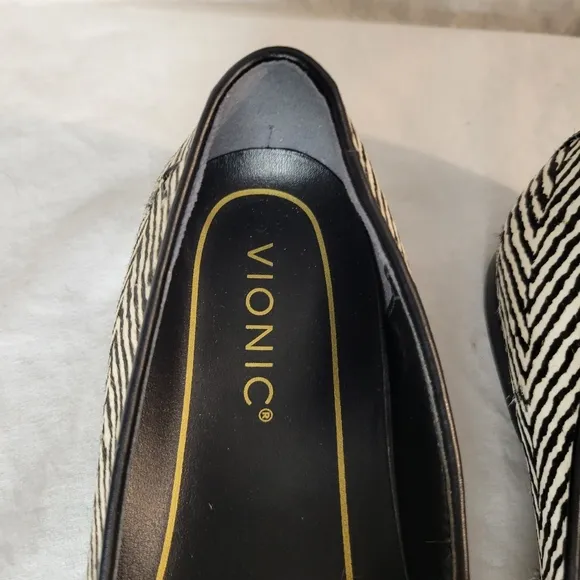 Vionic Women's Willa Loafers Sz 7.5 Black White Zebra Print Calf Hair NWOT