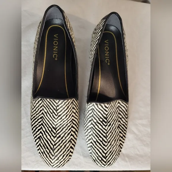 Vionic Women's Willa Loafers Sz 7.5 Black White Zebra Print Calf Hair NWOT