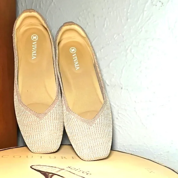 VIVAIA Women's Cream Comfy Walking Flats