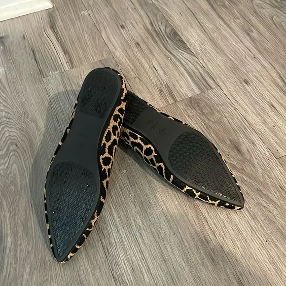 Vivaia Women's Leopard Print Flats Sz 40.5 *Gorgeous* EUC