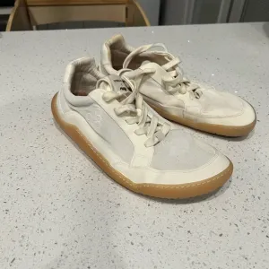 VivoBarefoot 44 Cream Casual Sneakers with Gum Sole