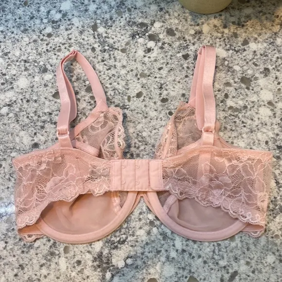 Wacoal bundle of 3 bras underwire support all size 32 D. All in like new