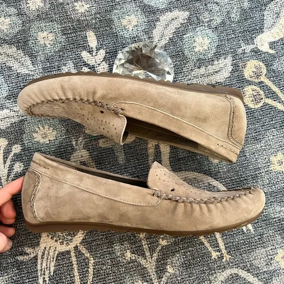 Walking Cradles Rose Petals Women's Elle Slip-On Taupe Suede Loafers
