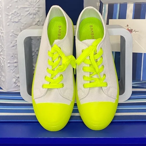 White neon yellow canvas lace up low top sneakers bamboo Sz 10