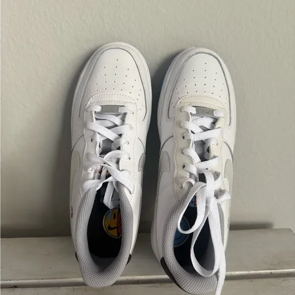 White Sneakers with Blue Sole and Graphic Details ONLY WORE ONCE