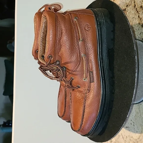 WOLVERINE Steel Toe Work Boots mens sz.11M (#1070)oil resistant. Leather.