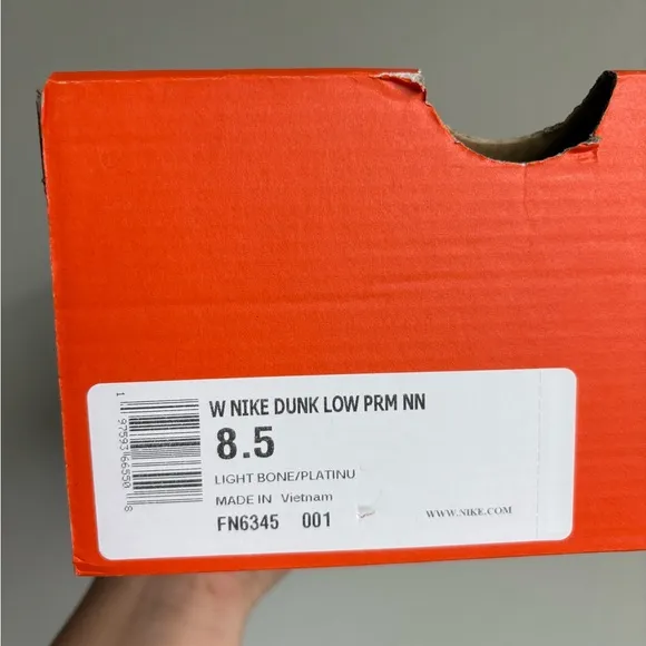 Women’s Nike Platinum Violet Dunk Size 8.5