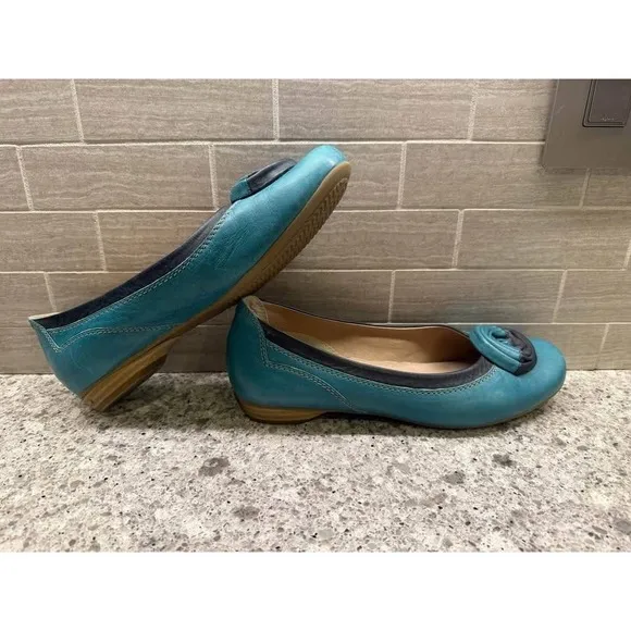 Women's Softwaves Turquoise and Gray Leather Flats/Ballet Flats Shoes-Size 10