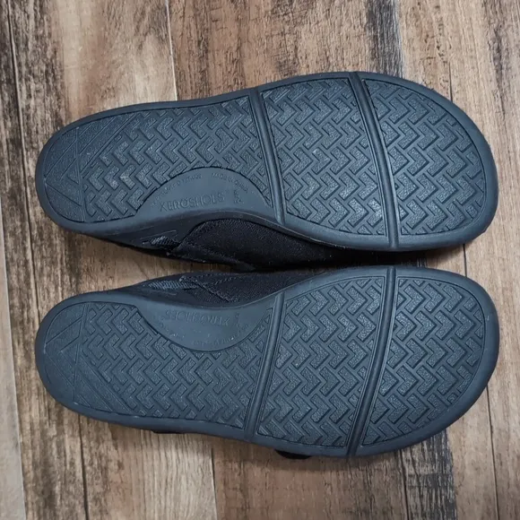 Xero Ipari Hana Canvas Lightweight Barefoot Running Sneakers Blackout Size 7.5