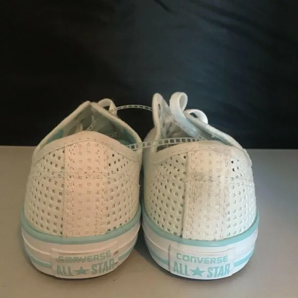 Youth Converse Casual Shoes Sneakers Size 5