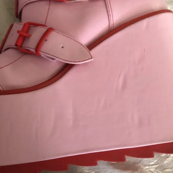 YRU Dune Strawberry Platform Boots