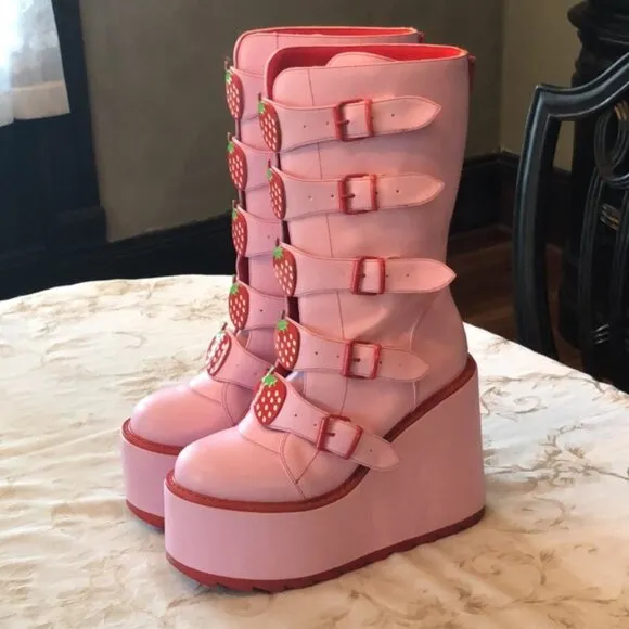 YRU Dune Strawberry Platform Boots