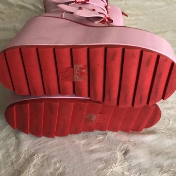 YRU Dune Strawberry Platform Boots