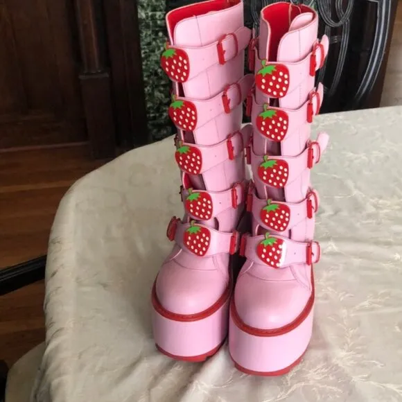 YRU Dune Strawberry Platform Boots